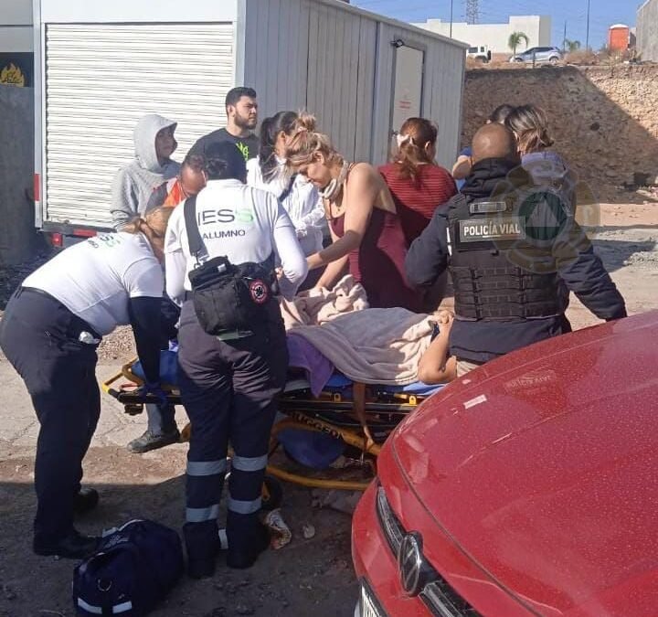 Personal de Protección Civil Municipal auxilia a mujer en labor de parto y atiende nacimiento en la vía pública