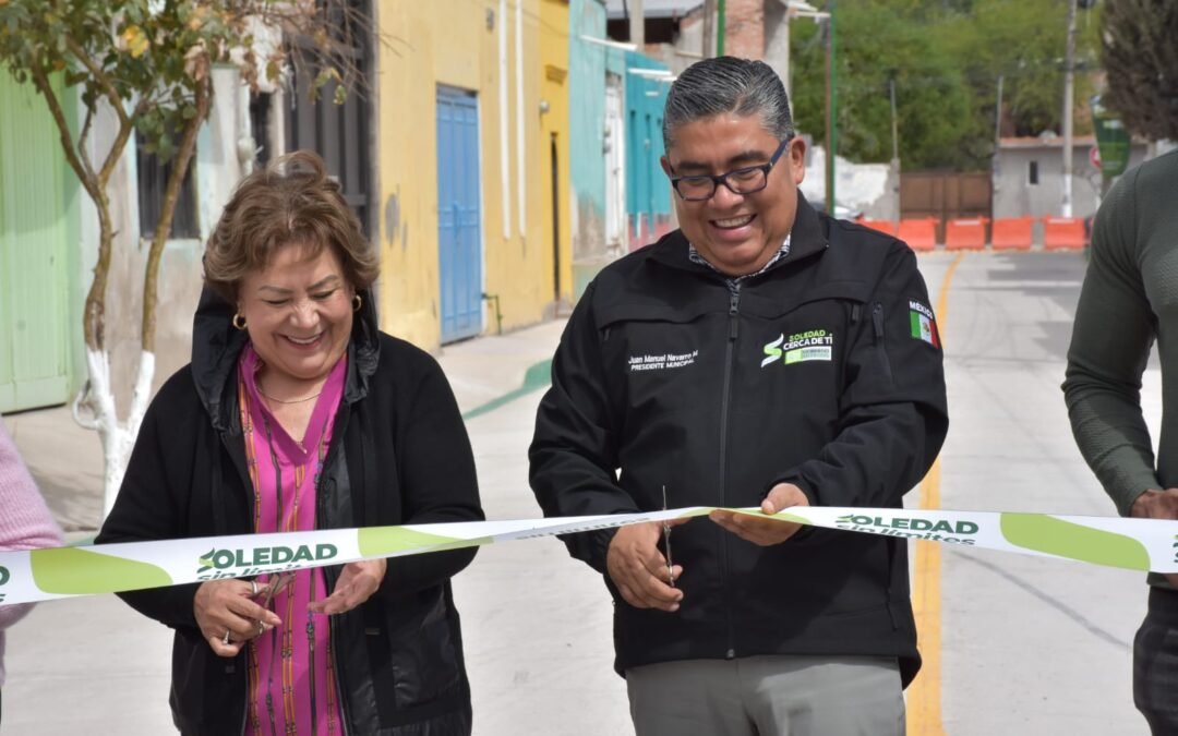 Inaugura Juan Manuel Navarro Pavimentación Con Concreto Hidráulico Y Alumbrado Público De La Calle Carlos Díez Gutiérrez