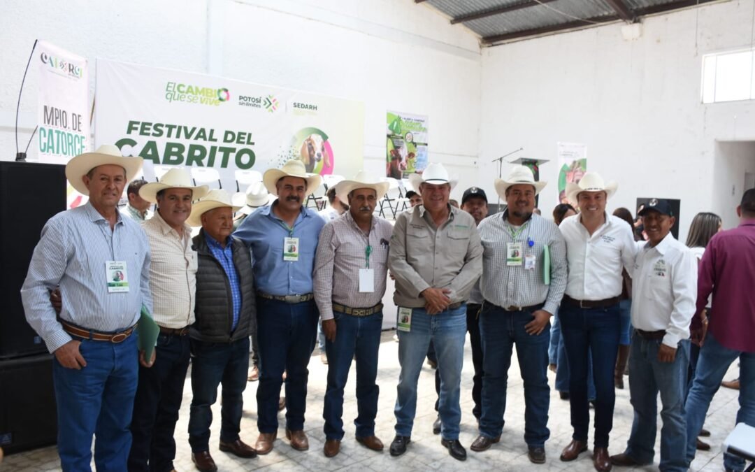 INAGURAN 1er FESTIVO DEL CABRITO EL SECRETARIO DE LA SEDARCH ING JORGE TORRES DÍAZ Y EL ALCALDE JAVIER SANDOVAL JUNTO A PRESIDENTES DEL ALTIPLANO POTOSINO EN REAL DÉ CATORCE CON ENTREGA DE GANADO CONCURSO DE PRODUCCIÓN DE LECHE Y CONFERENCIAS PARA LA CAPACITACIÓN DE PRODUCTORES EN EL MEJORAMIENTO CAPRICORNIO